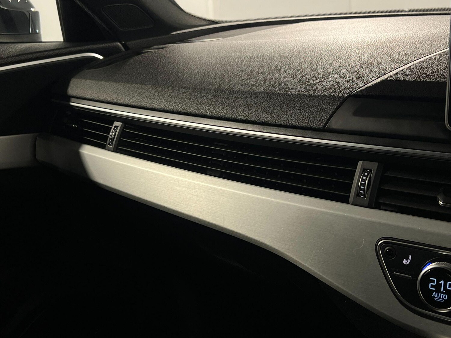 Used Audi A4 2019 for sale - 77838469: Photo 34