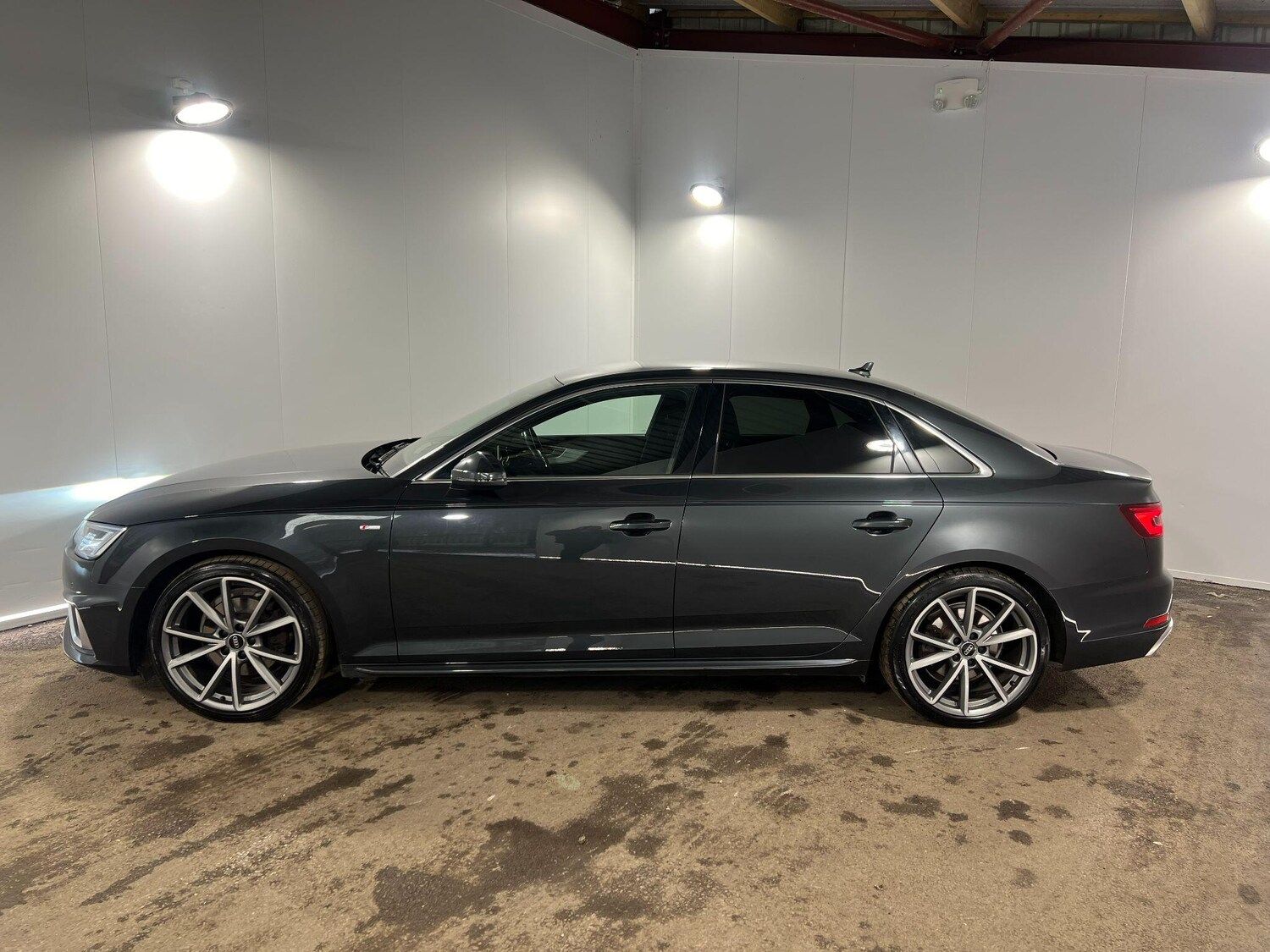 Used Audi A4 2019 for sale - 77838469: Photo 8