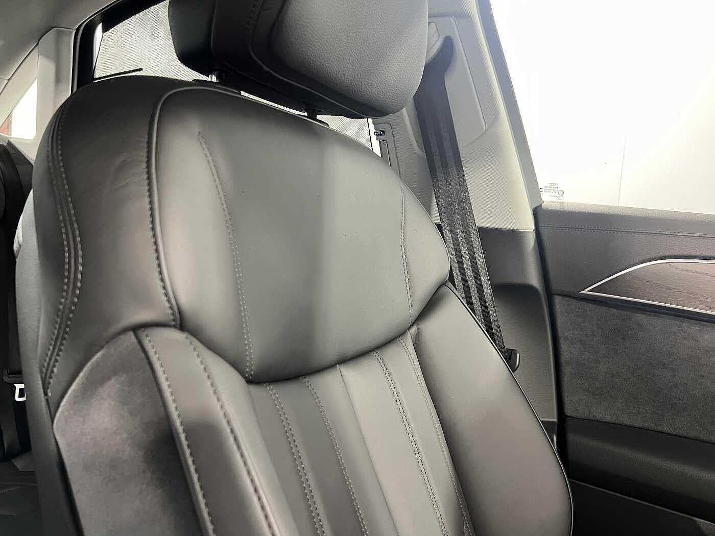 Used Audi A8 2023 for sale - 76020379: Photo 32