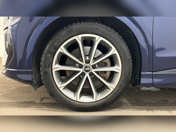 Used Audi Q4 e-tron 2022 for sale - 79609804: Photo