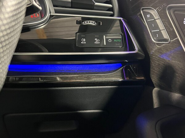 Used Audi Q8 2022 for sale - 76227136: Photo 68