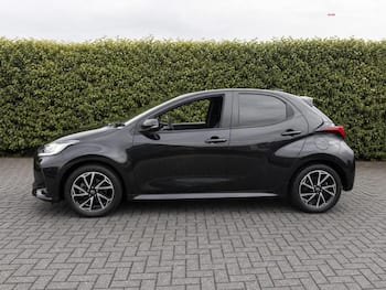 Used Toyota Yaris 2023 for sale - 79767408: Photo