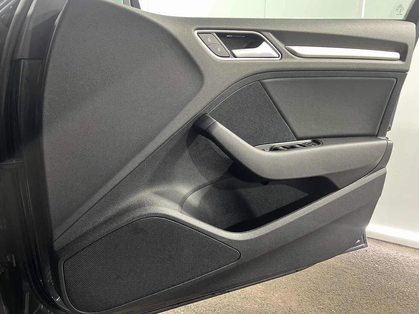 Used Audi S3 2019 for sale - 75990981: Photo 21