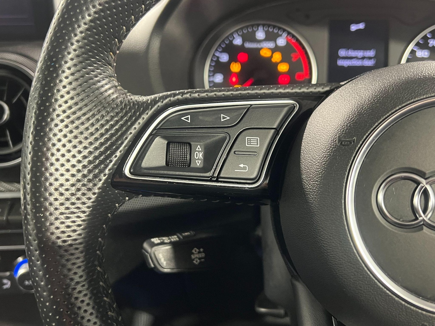 Used Audi Q2 2018 for sale - 76839657: Photo 29