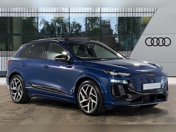 2024 (24) - Q6 SUV Launch Edition e-tron quattro 285,00 kW 5-Door