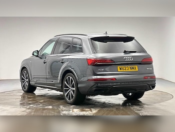 Used Audi Q7 2023 for sale - 79116159: Photo