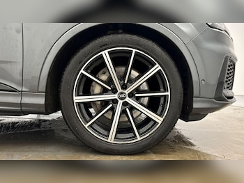 Used Audi Q7 2023 for sale - 79116159: Photo