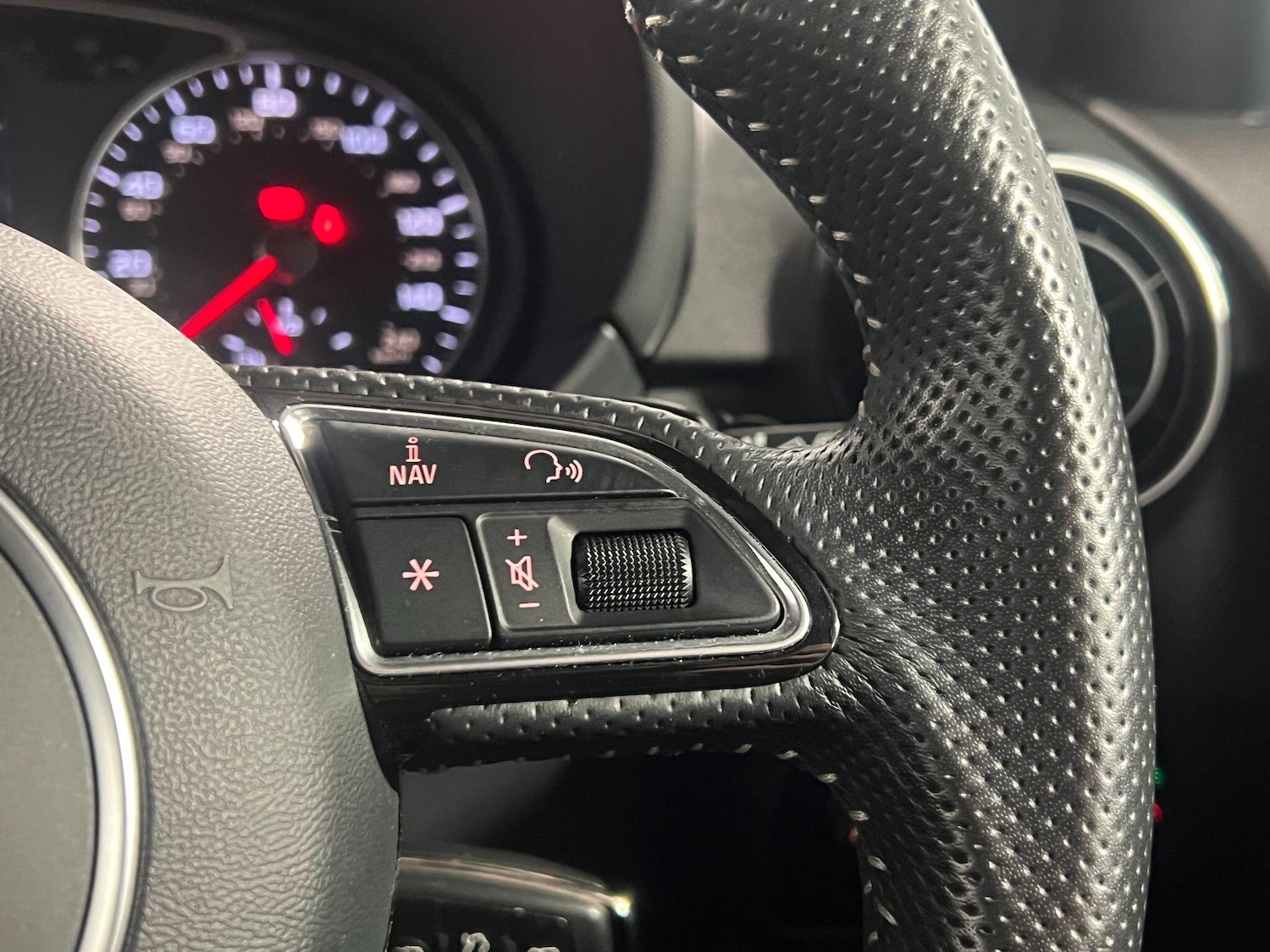 Used Audi A1 for sale - 77853183: Photo 26