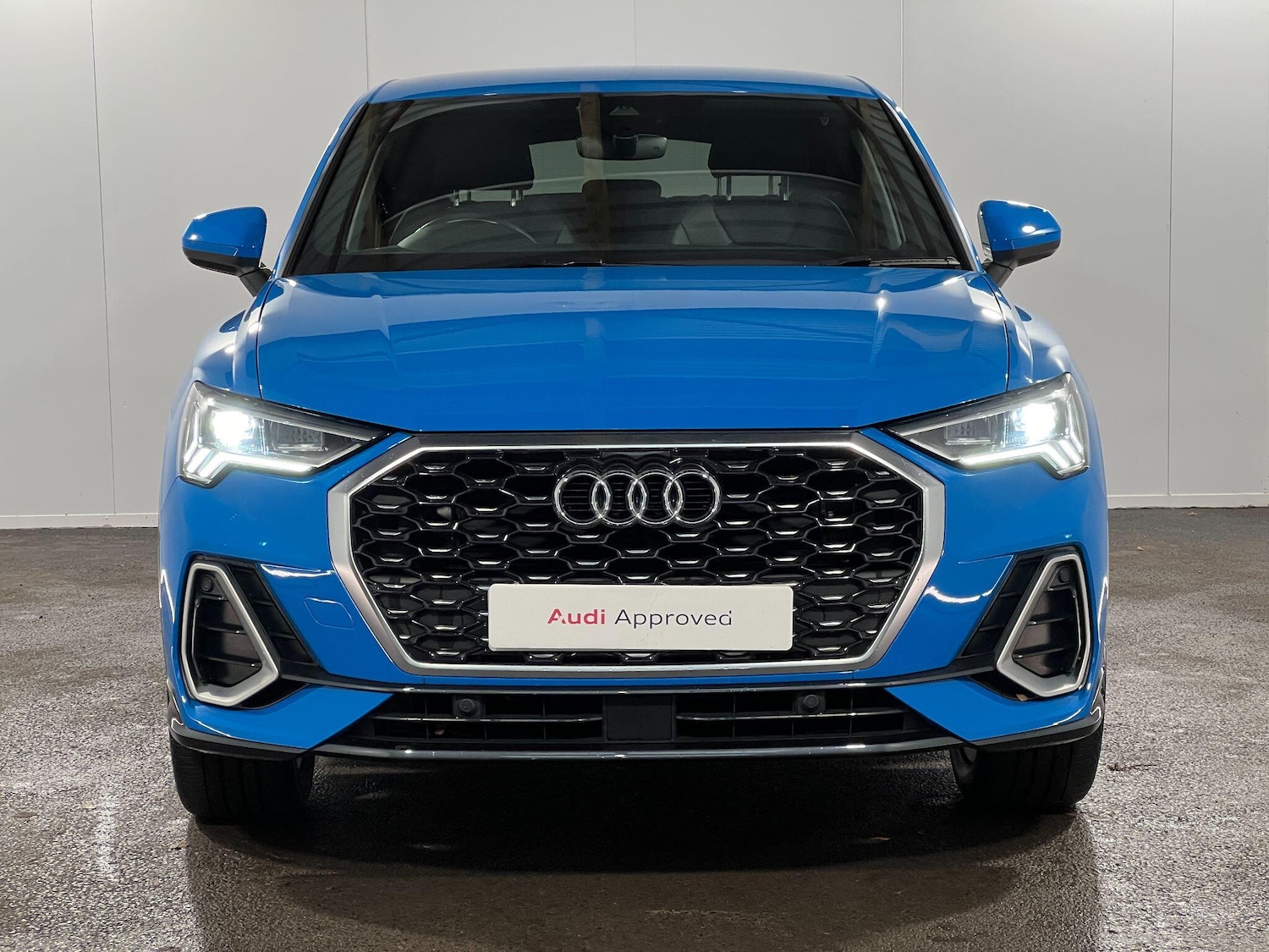 Used Audi Q3 2022 for sale - 76561766: Photo 2