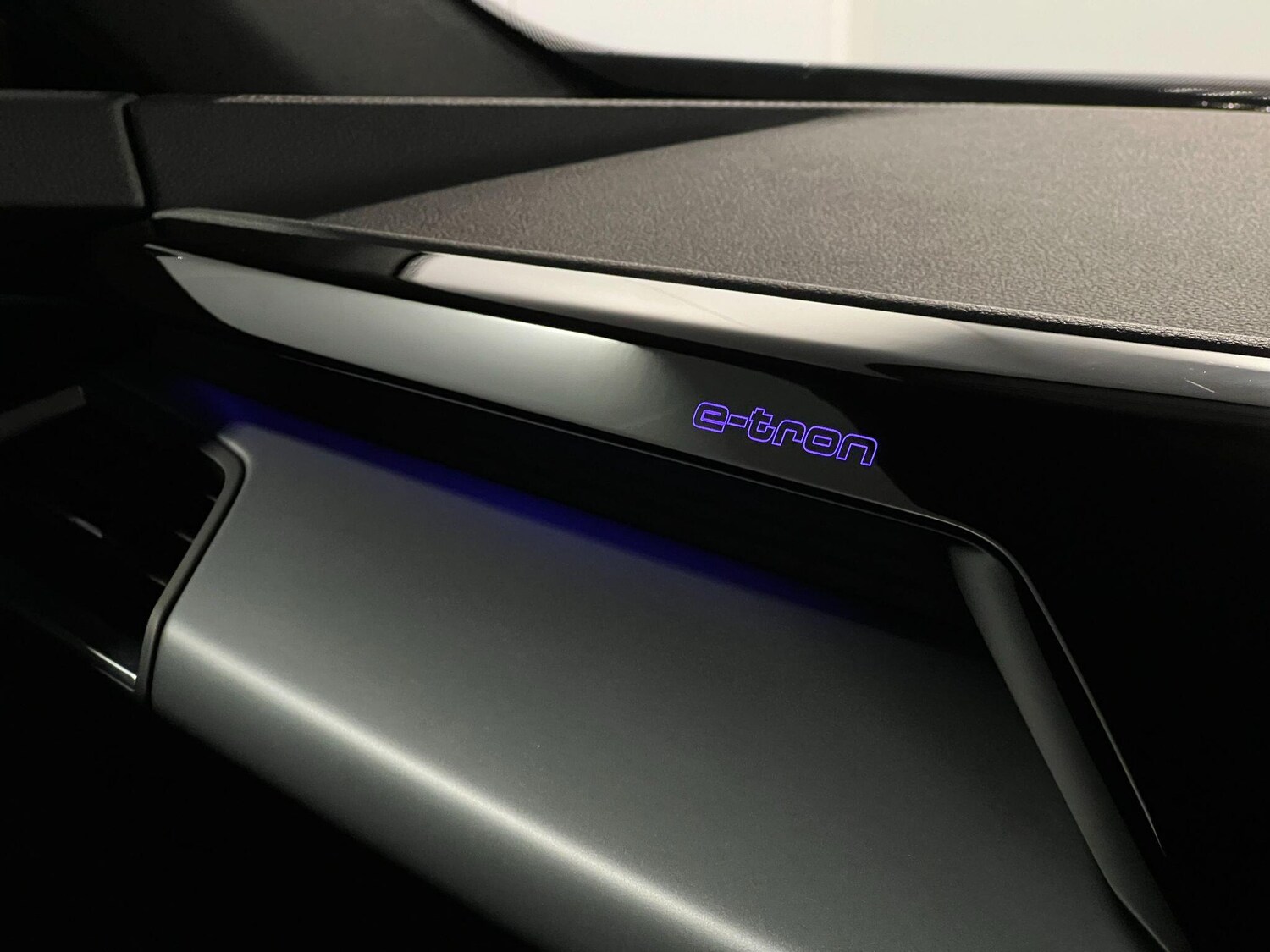 Used Audi e-tron GT for sale - 78073239: Photo 30