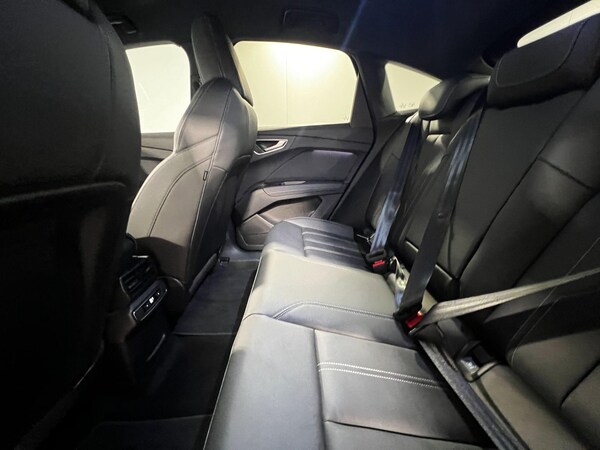 Used Audi Q4 e-tron 2024 for sale - 75311757: Photo 11