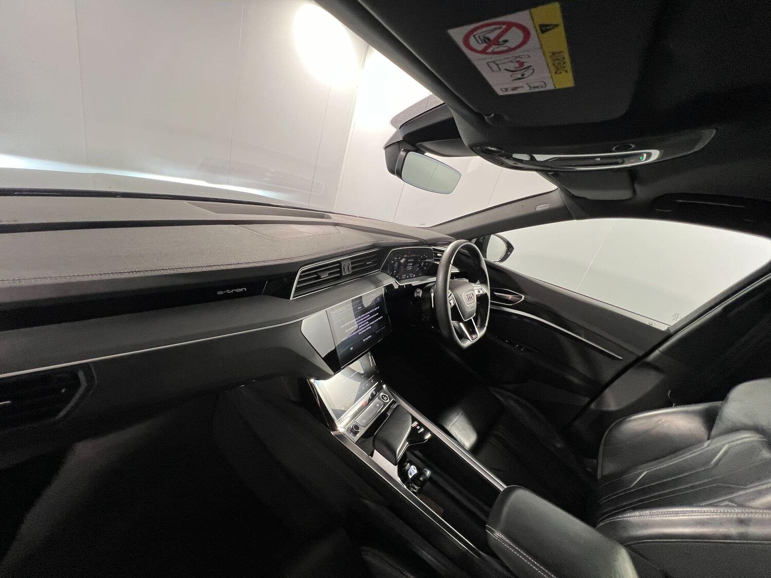 Used Audi Q8 2023 for sale - 77479203: Photo 46