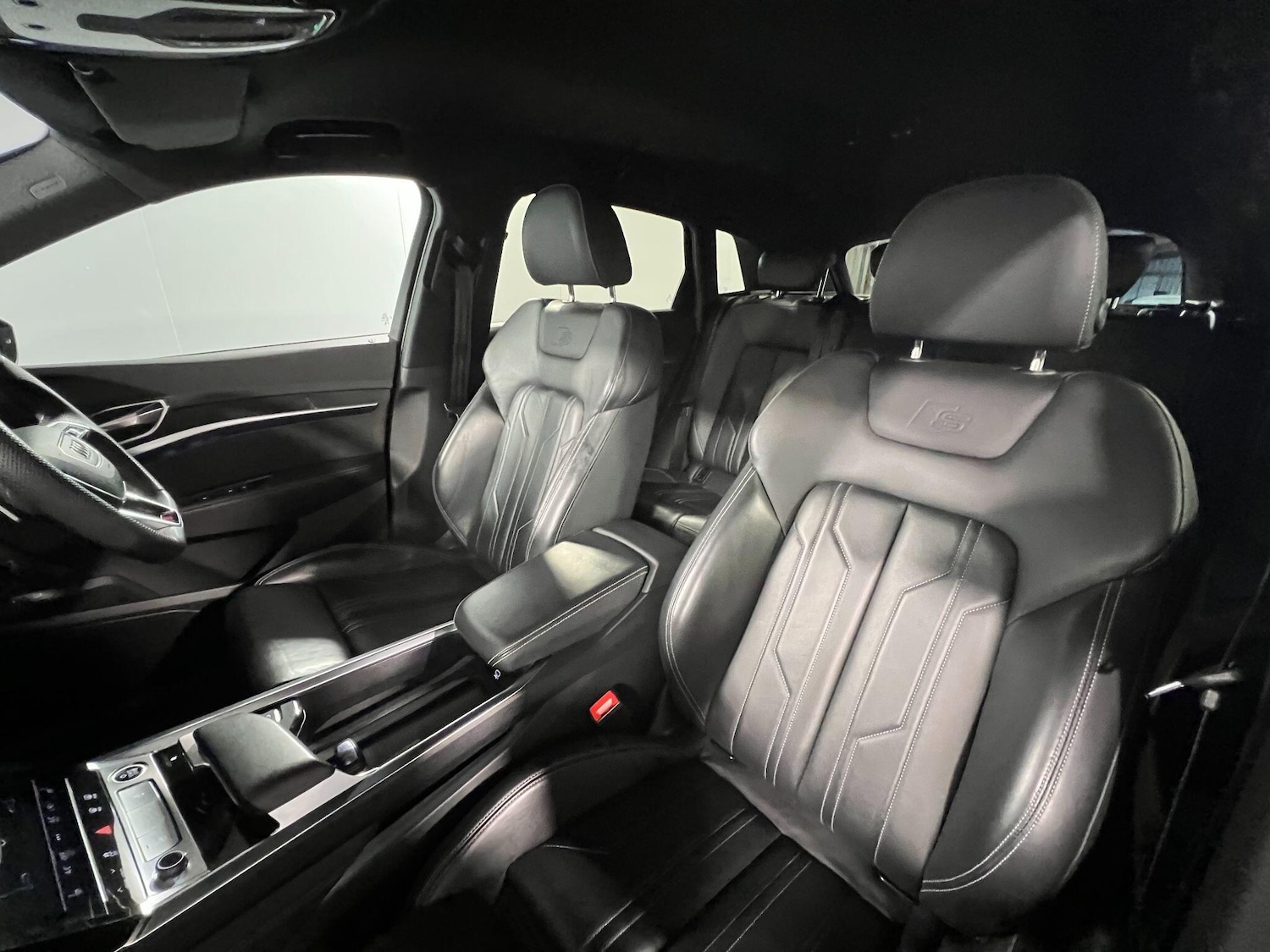 Used Audi Q8 2023 for sale - 77479203: Photo 48