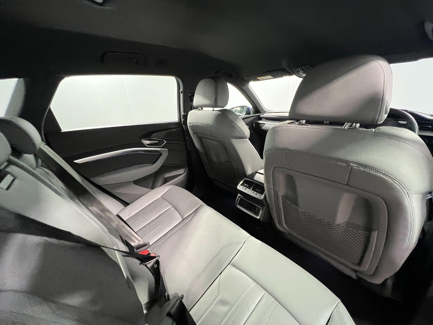 Used Audi Q8 e-tron 2023 for sale - 76283116: Photo 13