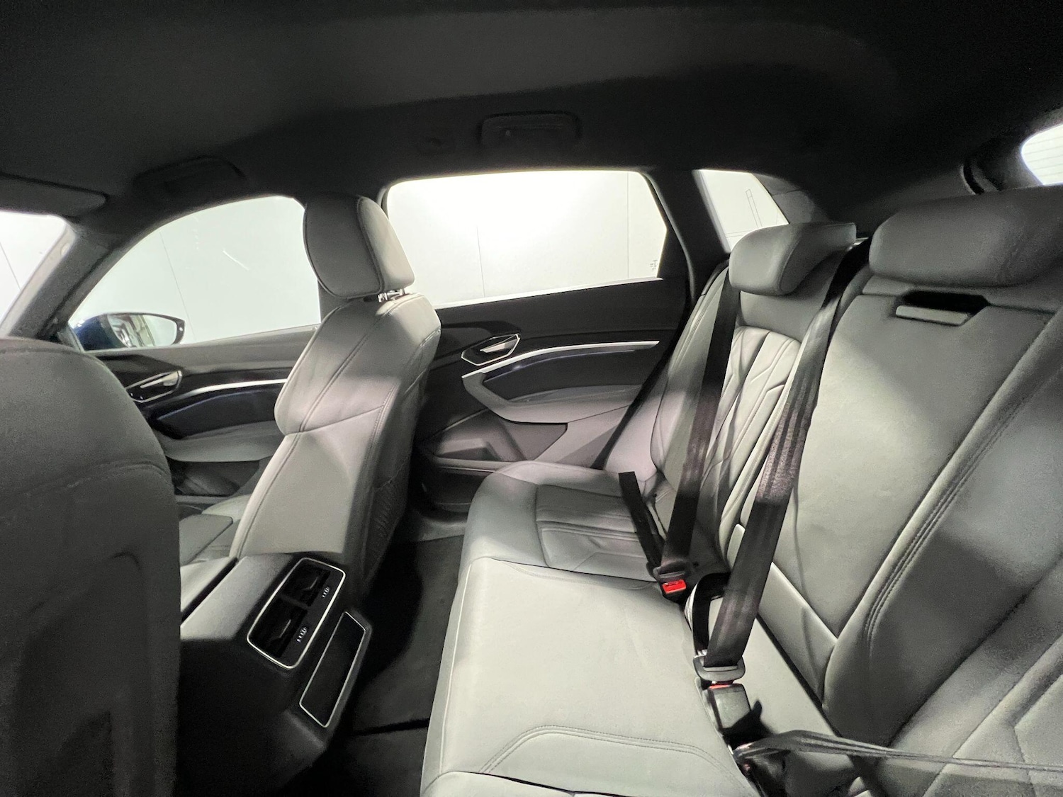 Used Audi Q8 e-tron 2023 for sale - 76283116: Photo 17