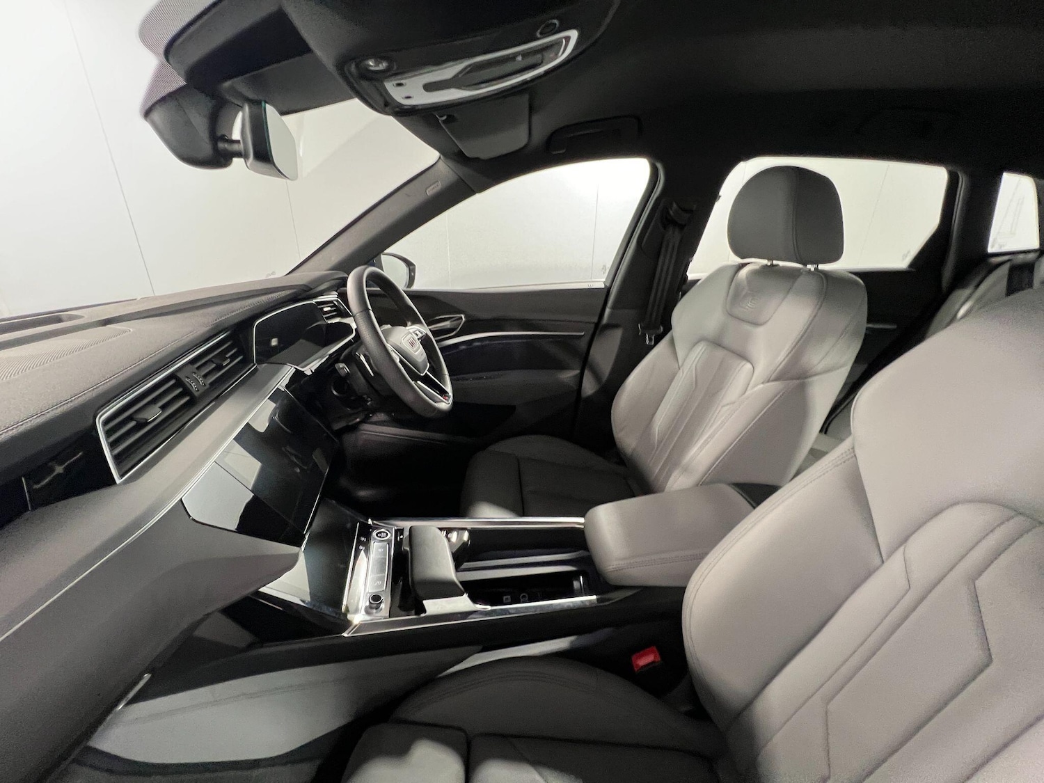 Used Audi Q8 e-tron 2023 for sale - 76283116: Photo 20