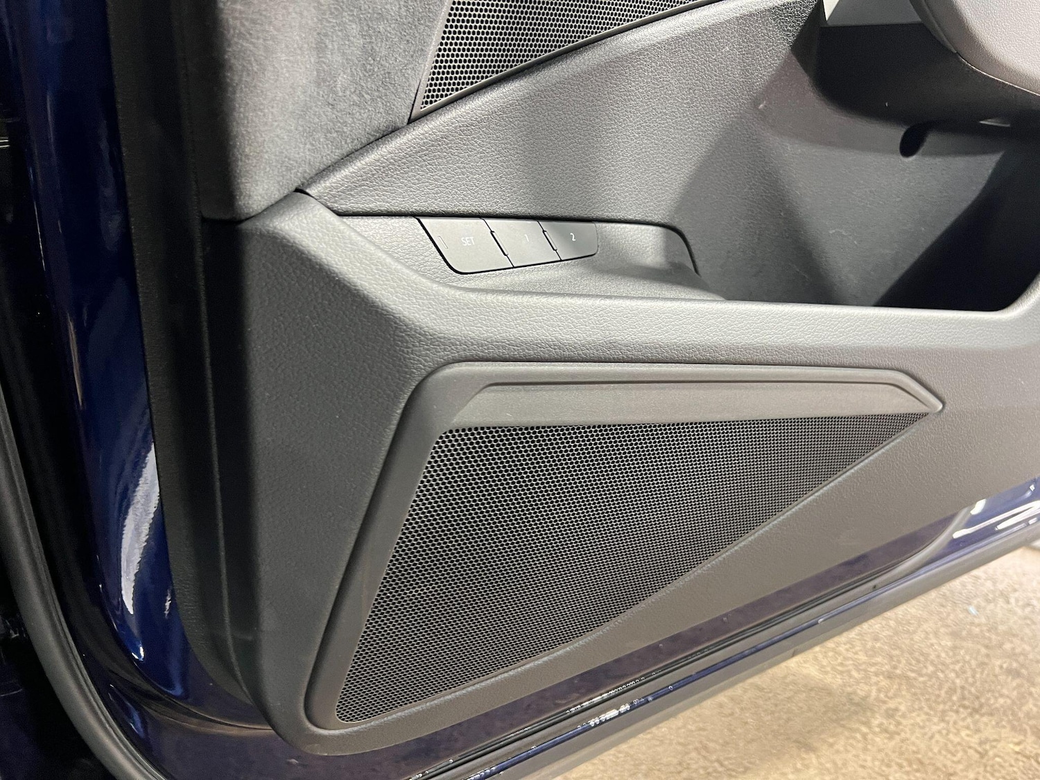 Used Audi Q8 e-tron 2023 for sale - 76283116: Photo 25