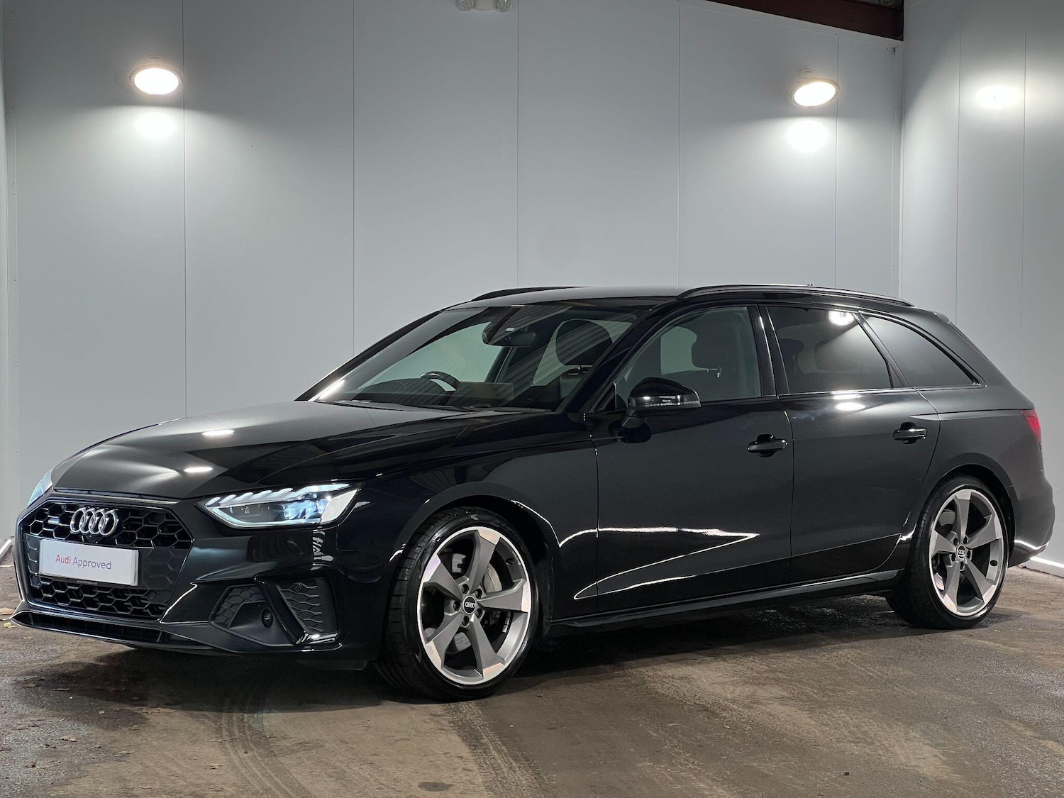 Used Audi A4 2021 for sale - 77909420: Photo 3