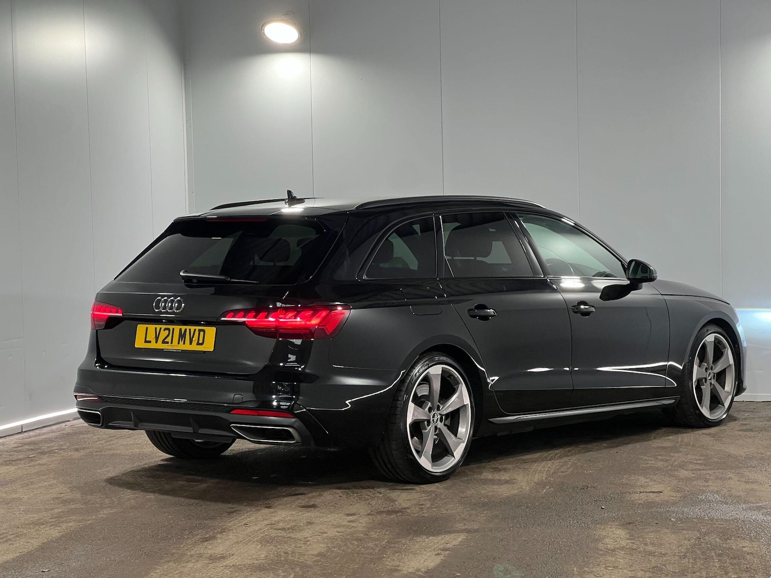 Used Audi A4 2021 for sale - 77909420: Photo 4