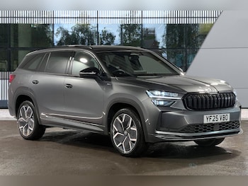 (25) - 1.5 TSI iV 25.7kWh SportLine DSG Euro 6 (s/s) 5dr (5 Seat)