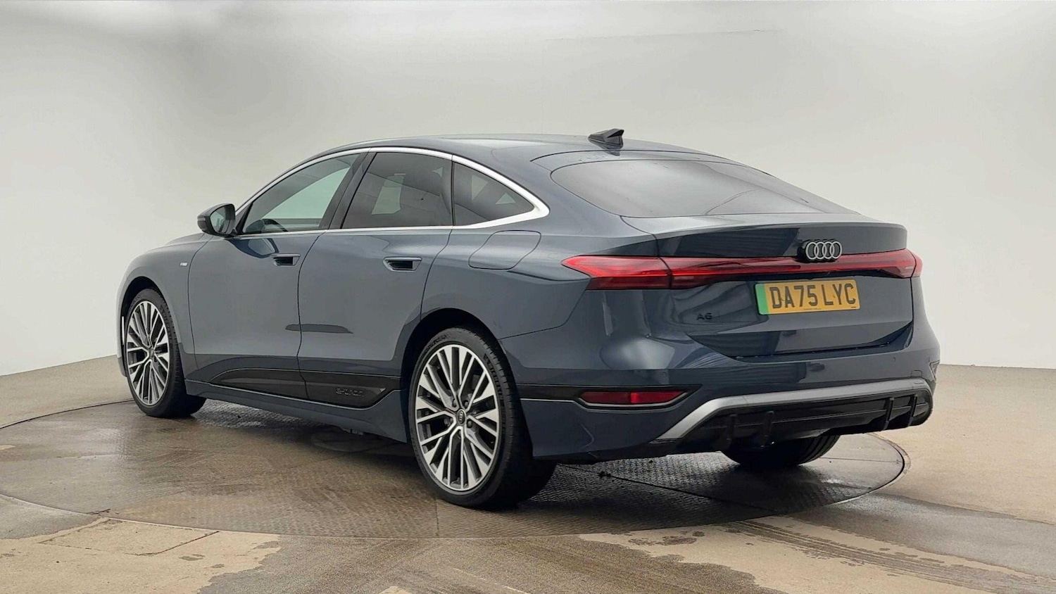 Used Audi A6 e-tron Avant for sale - 77215188: Photo 2