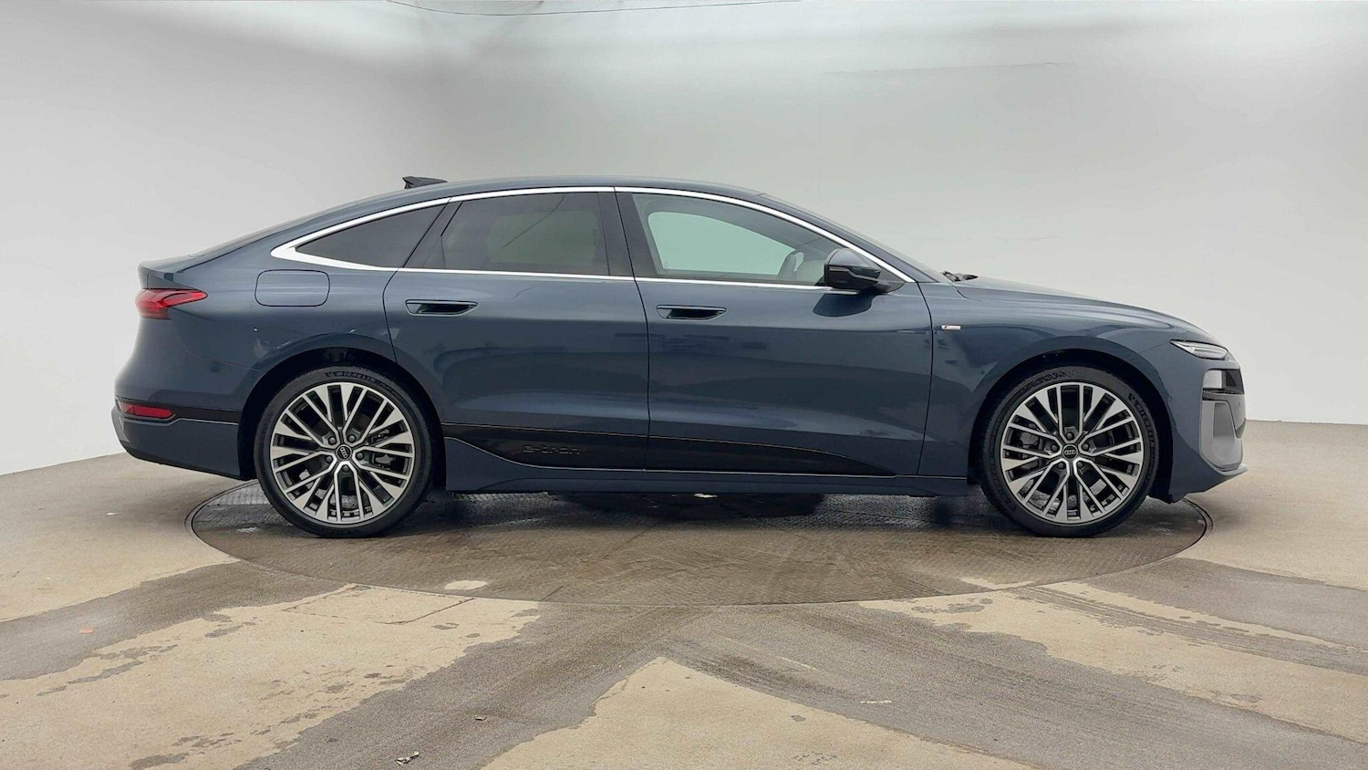 Used Audi A6 e-tron Avant for sale - 77215188: Photo 3