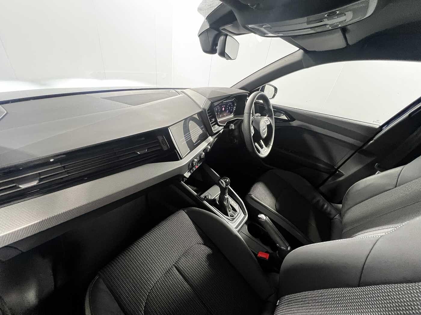 Used Audi A1 2024 for sale - 76551095: Photo 2