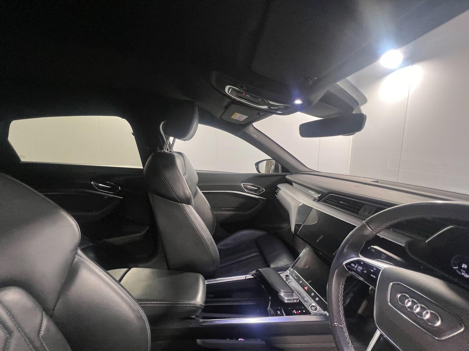 Used Audi e-tron 2022 for sale - 77839241: Photo 11