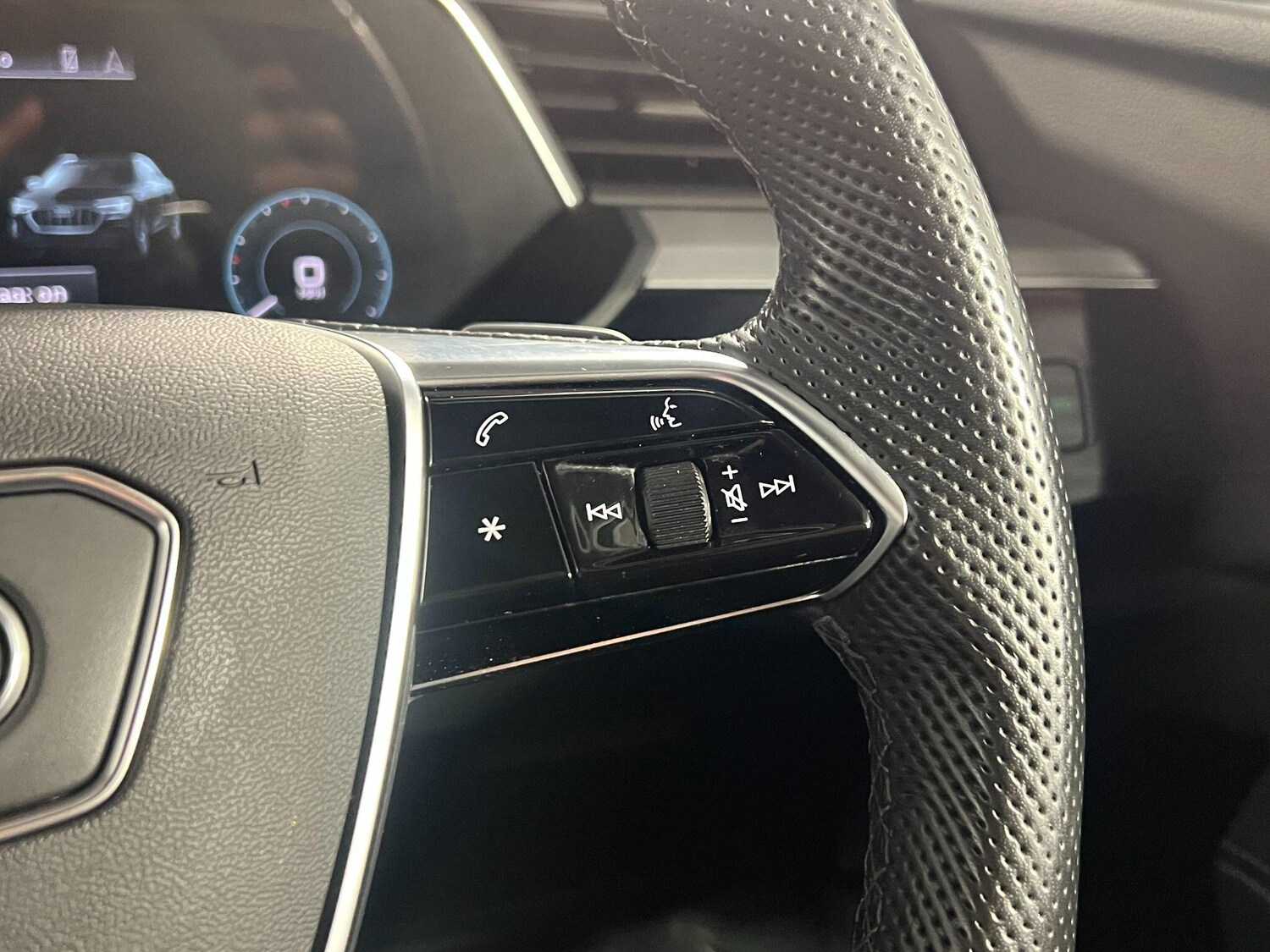 Used Audi e-tron 2022 for sale - 77839241: Photo 26