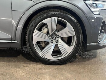 Used Audi e-tron 2022 for sale - 77839241: Photo