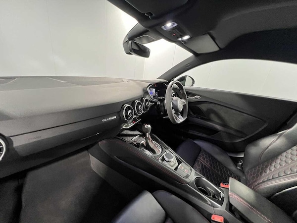 Used Audi TT 2021 for sale - 76200412: Photo 2