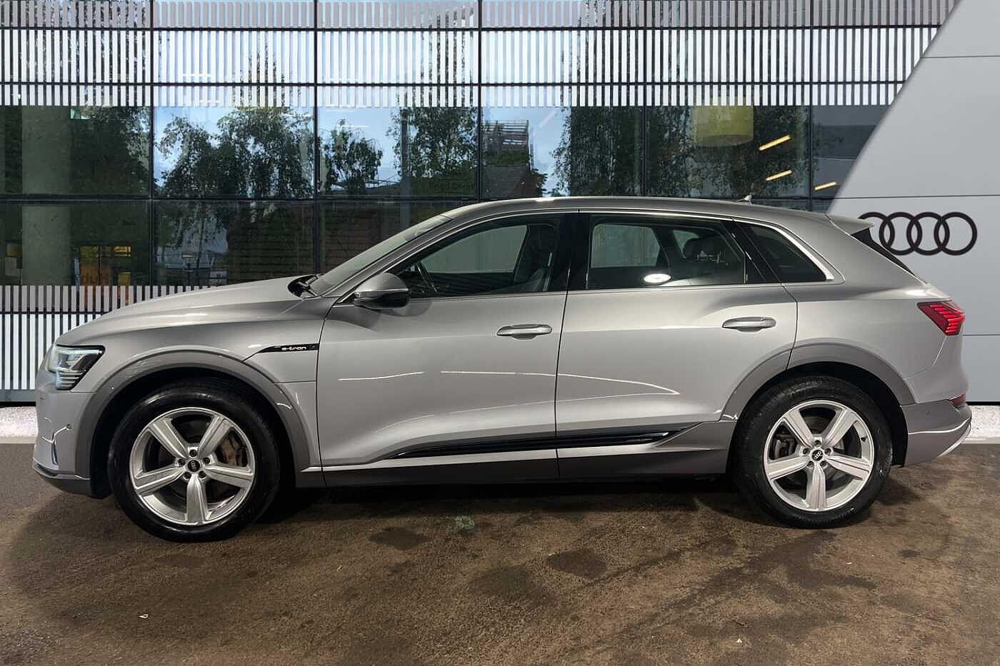 Used Audi e-tron 2021 for sale - 77266829: Photo 16