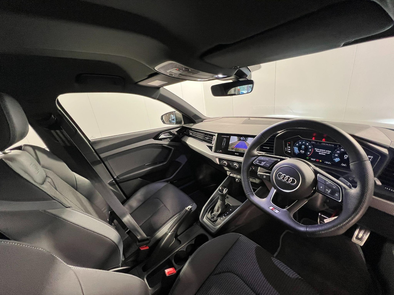 Used Audi A1 for sale - 77783416: Photo 2