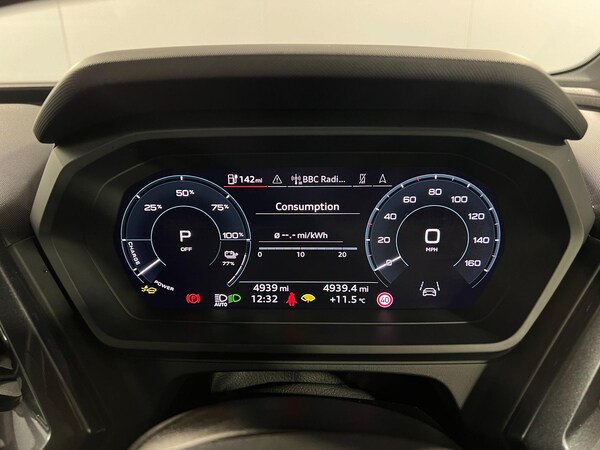 Used Audi Q4 e-tron 2024 for sale - 76282722: Photo 27