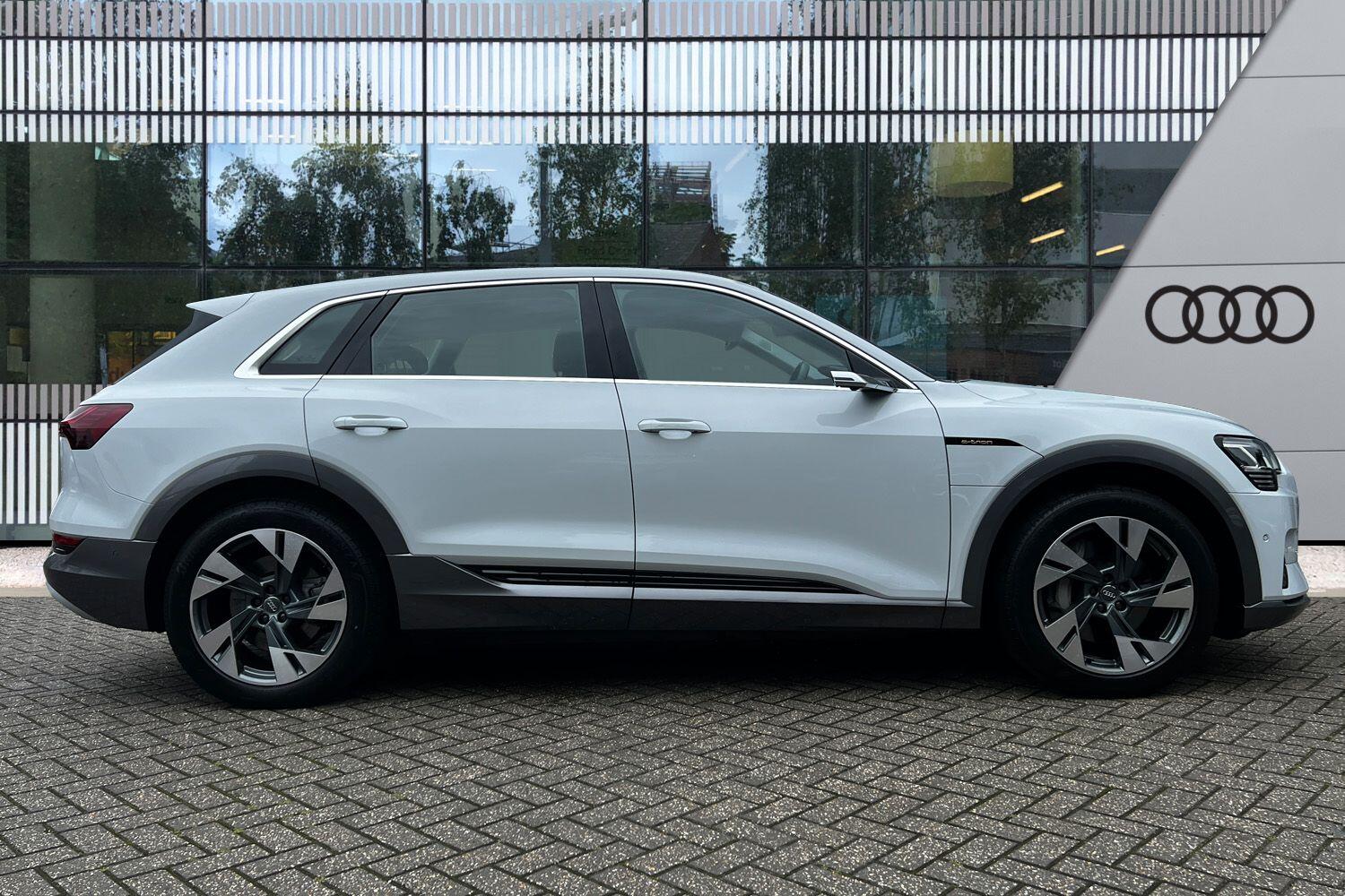 Used Audi e-tron 2020 for sale - 76700636: Photo 5