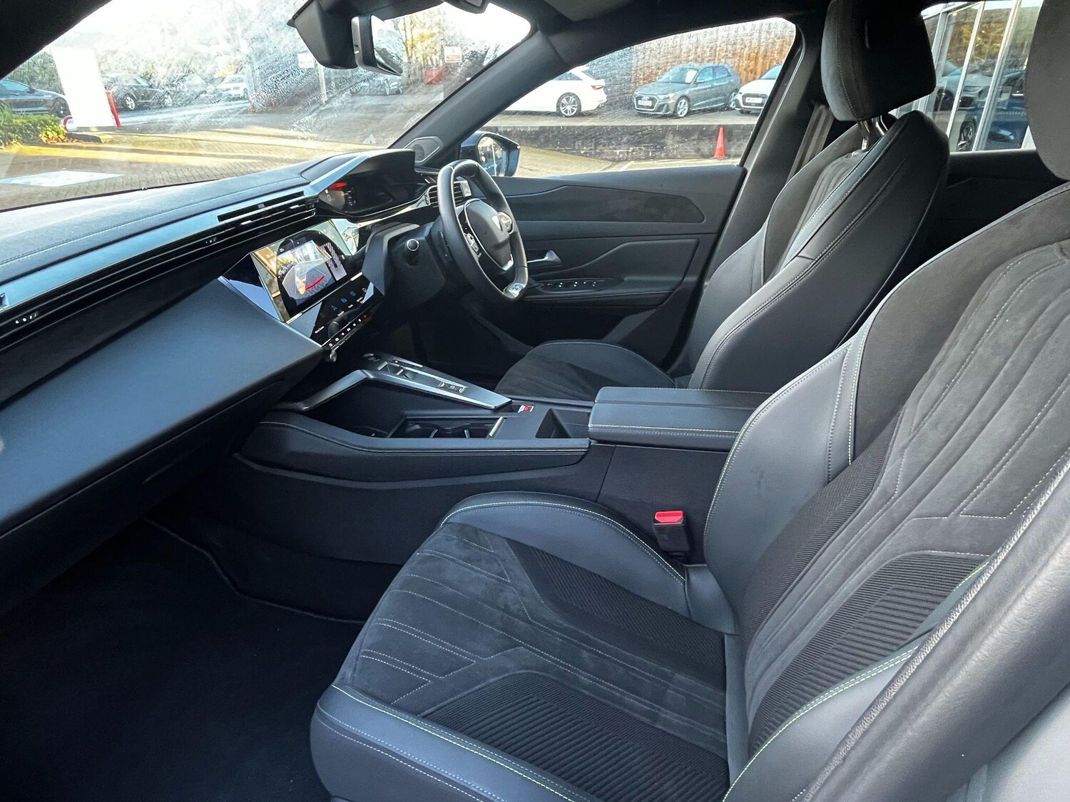 Used Peugeot 408 2024 for sale - 76759271: Photo 38