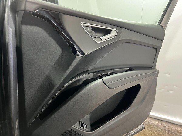 Used Audi Q4 e-tron 2024 for sale - 75311197: Photo 24