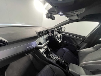 Used Audi Q3 2019 for sale - 76388324: Photo