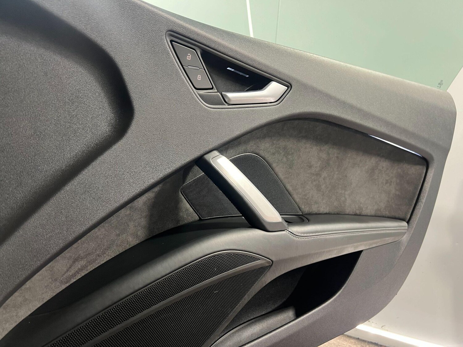 Used Audi TTS for sale - 77683593: Photo 17