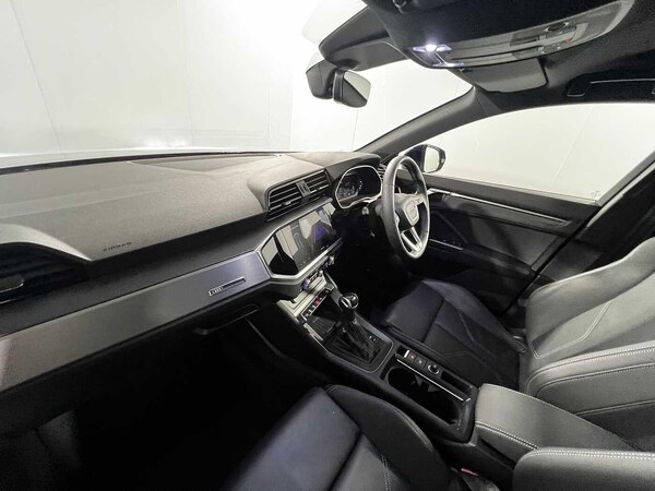 Used Audi Q3 2024 for sale - 75311342: Photo 2