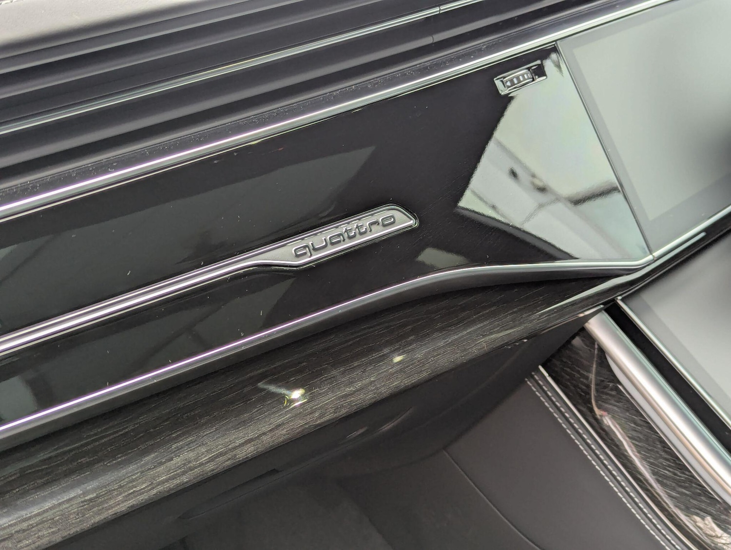 Used Audi SQ8 for sale - 78135858: Photo 47