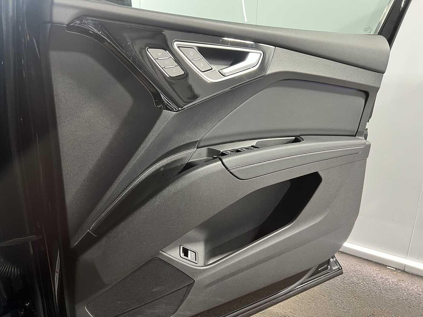 Used Audi Q4 e-tron 2022 for sale - 76689736: Photo 23