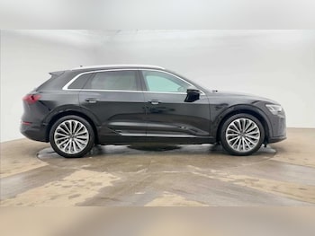 Used Audi Q8 2023 for sale - 78676488: Photo