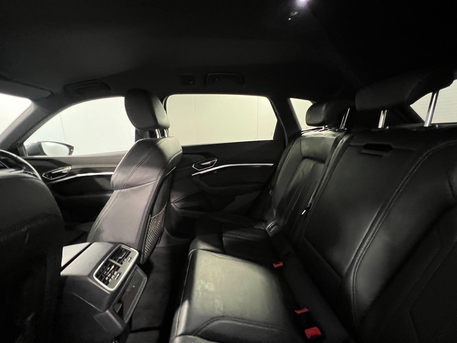 Used Audi Q8 2023 for sale - 77853175: Photo 16