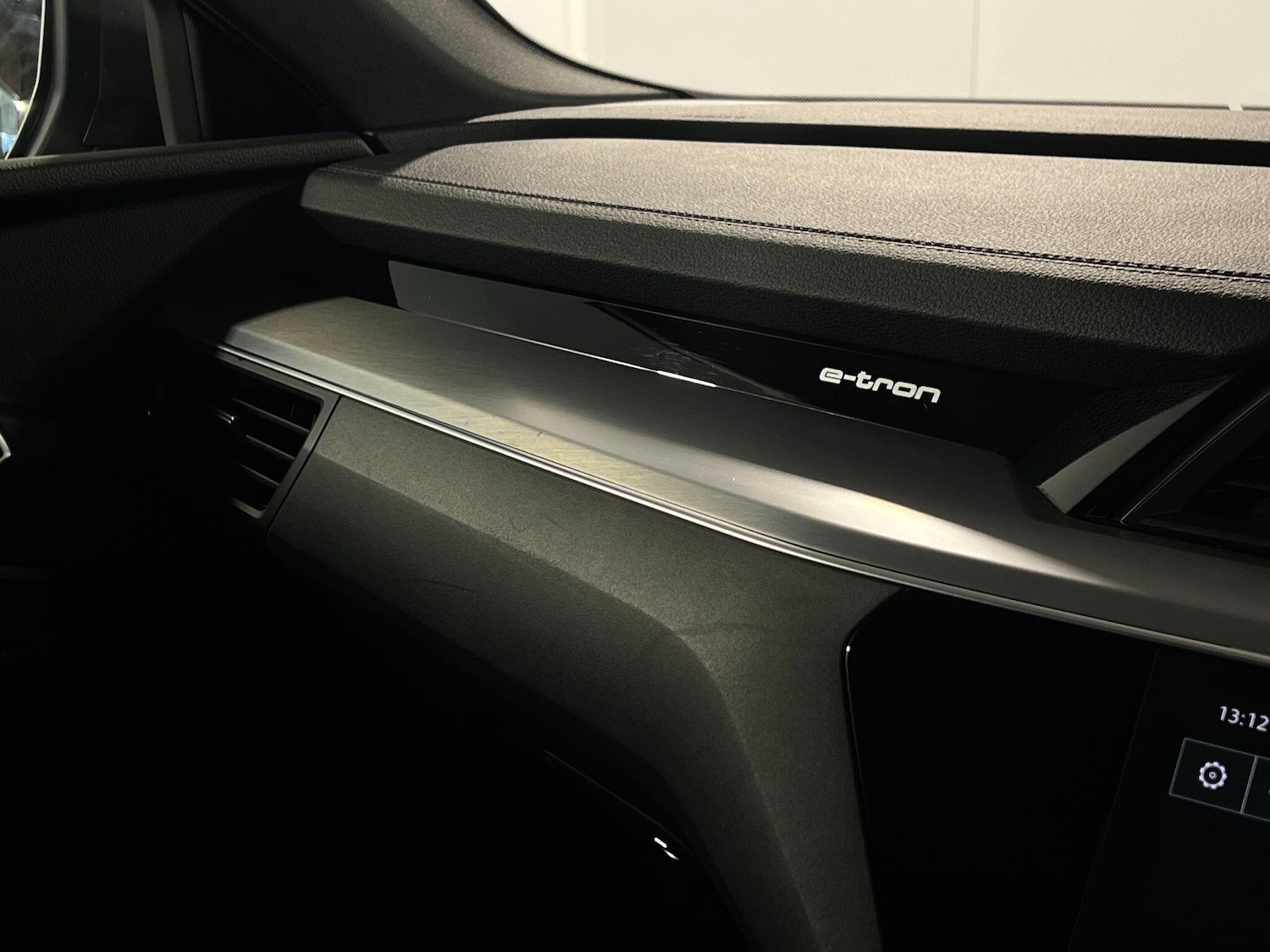 Used Audi Q8 2023 for sale - 77853175: Photo 34