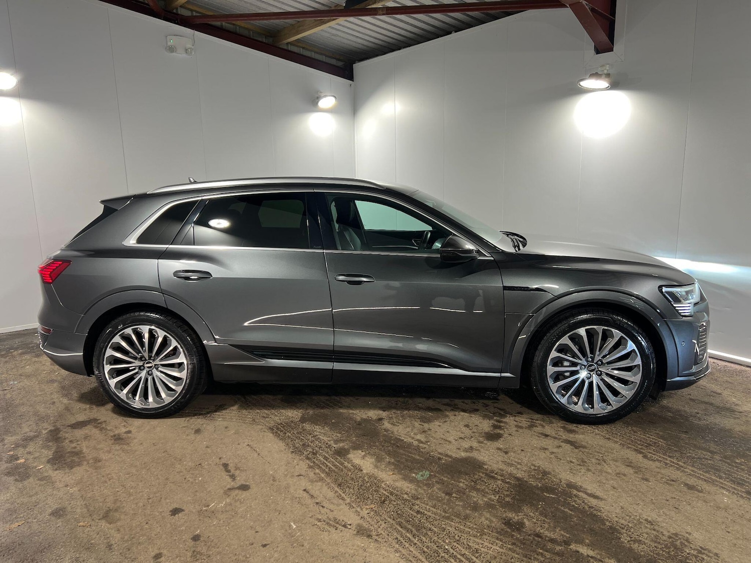 Used Audi Q8 2023 for sale - 77853175: Photo 7