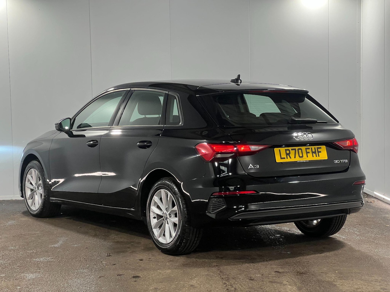 Used Audi A3 2020 for sale - 77768360: Photo 2