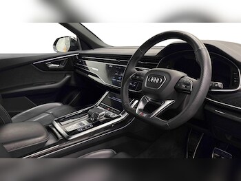 Used Audi Q8 2024 for sale - 77839820: Photo