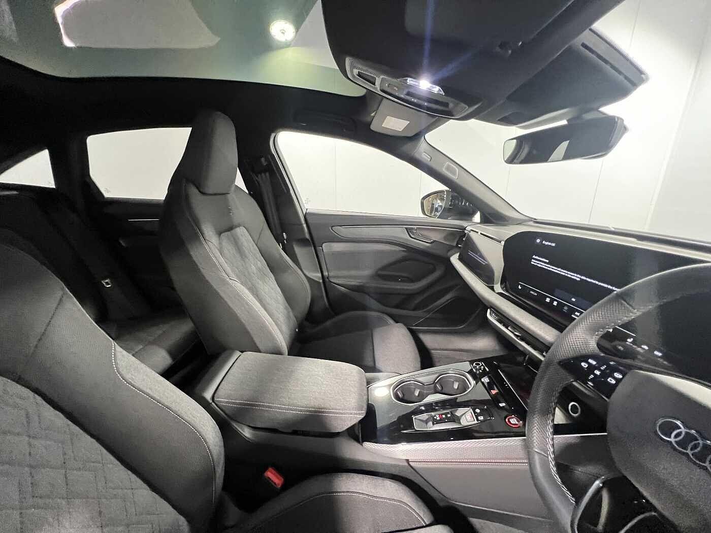 Used Audi A6 Saloon 2025 for sale - 76284077: Photo 10