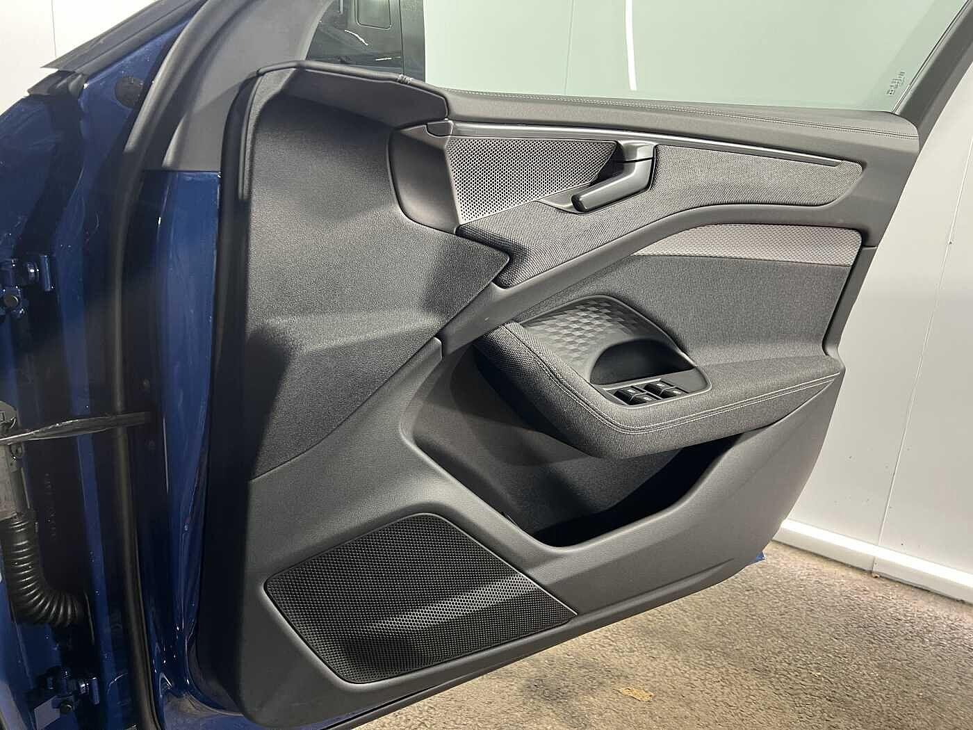 Used Audi A6 Saloon 2025 for sale - 76284077: Photo 22